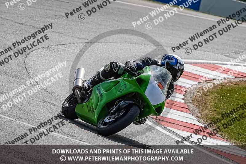 donington no limits trackday;donington park photographs;donington trackday photographs;no limits trackdays;peter wileman photography;trackday digital images;trackday photos